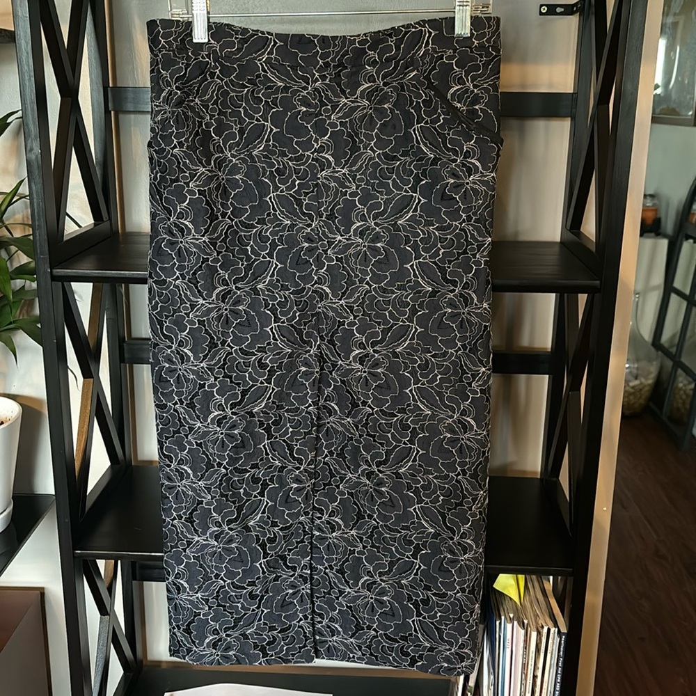 NWT lace pencil skirt